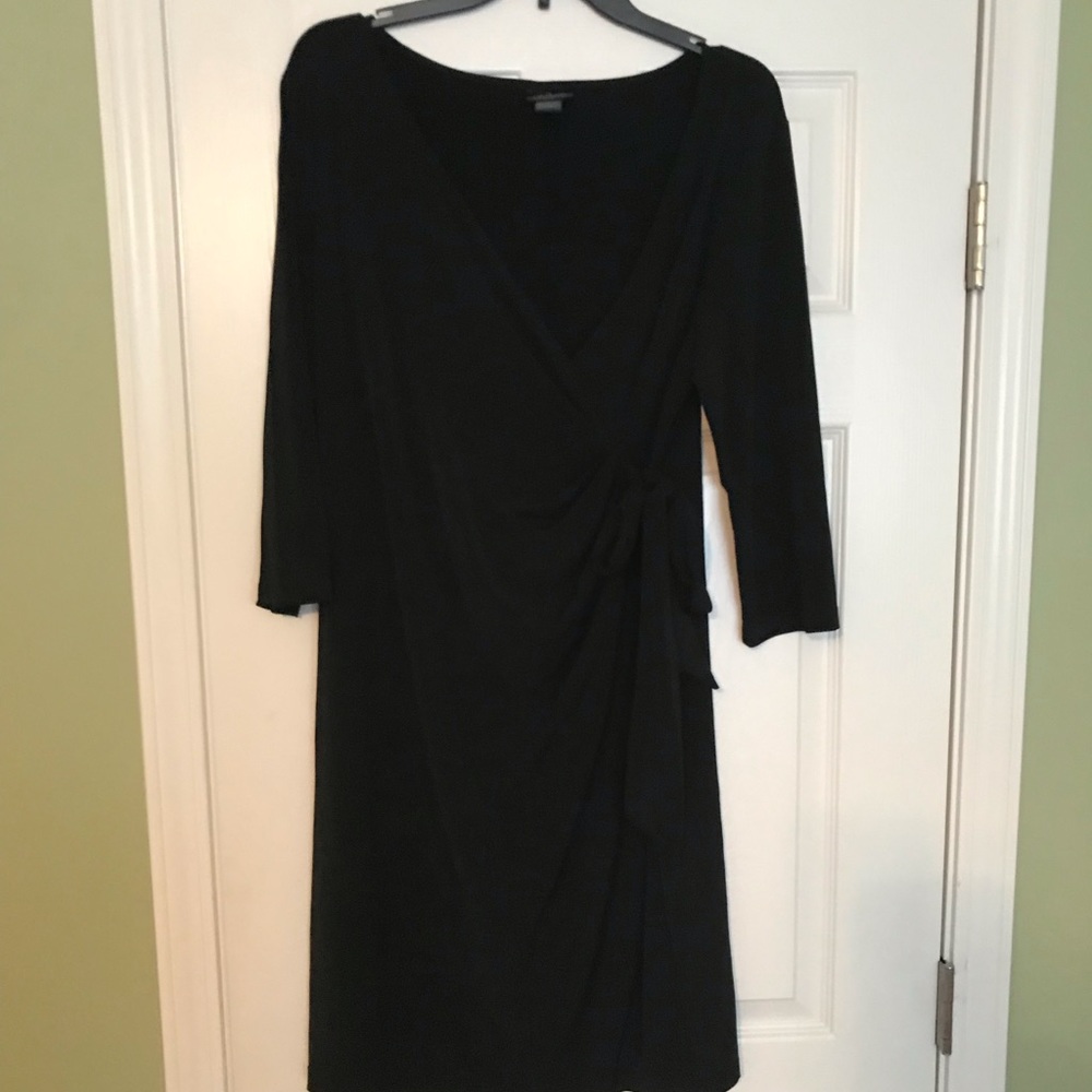 Maternity dress with tie detail